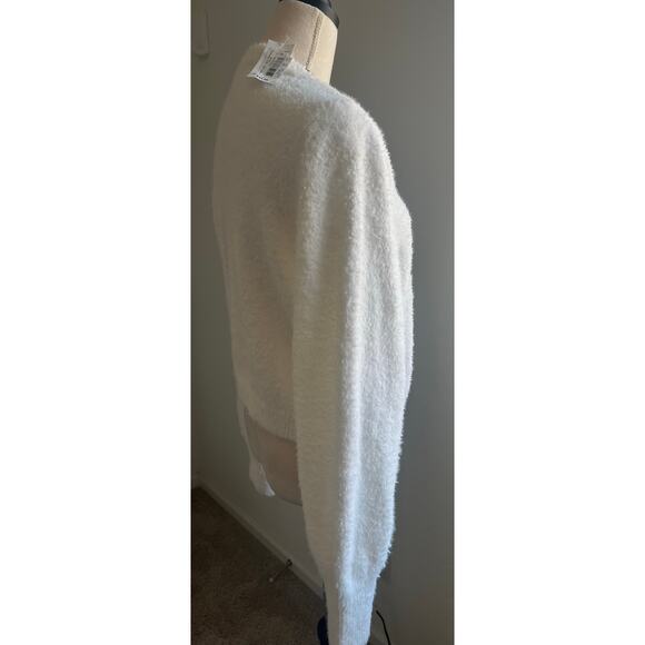 NWT STEVIE by Steve Madden White Fluffy LongSleeve V-Neck Crystal Bow Sweater XL - Picture 3 of 9